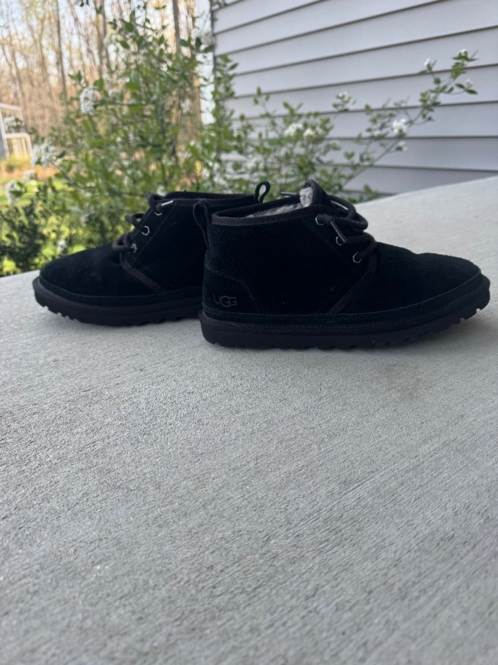 UGG Neumel II Boot Youth Size 5